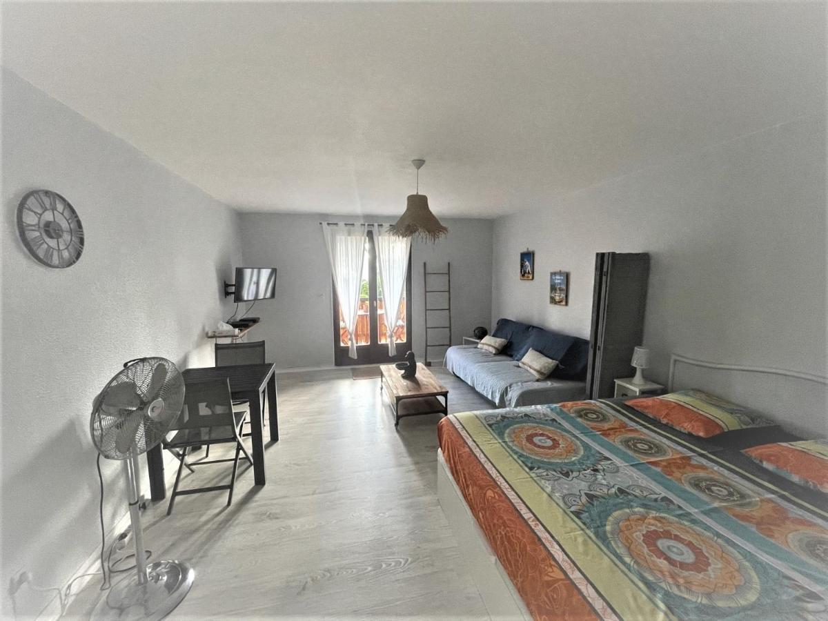 Studio Spacieux Vue Mer Au Diamant Avec Piscine Ле Диамант Екстериор снимка
